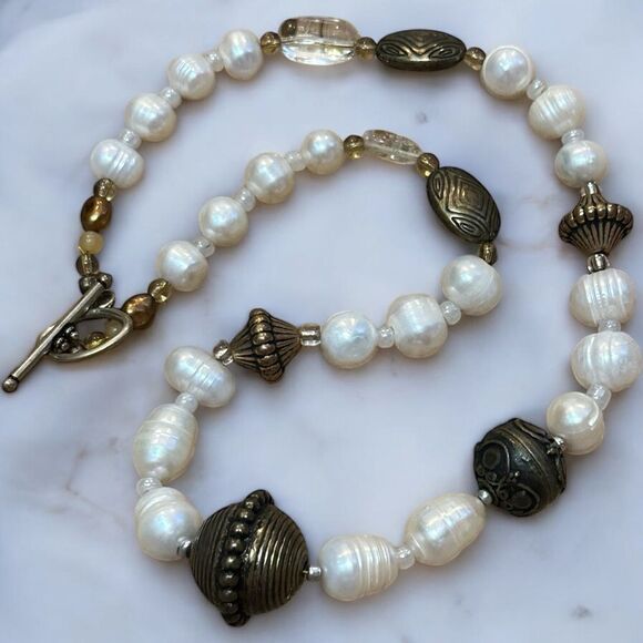 Rare one of a Kind Genuine freshwater Pearl and Bronze Beaded Necklace 18” - Picture 2 of 6